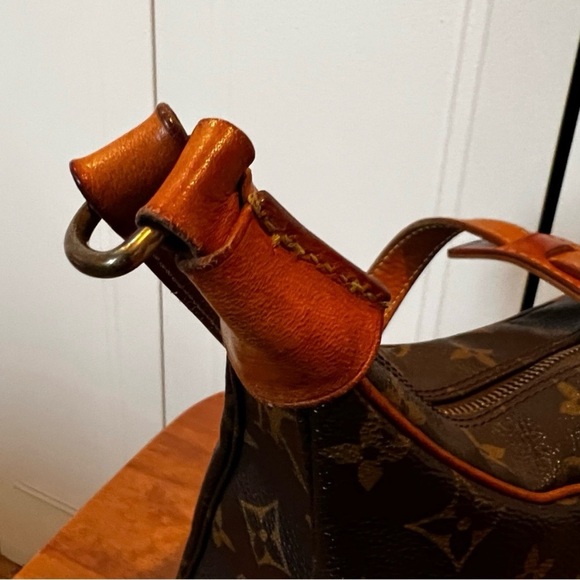 Vintage Louis Vuitton Monogram Boulogne Bag - Picture 8 of 16